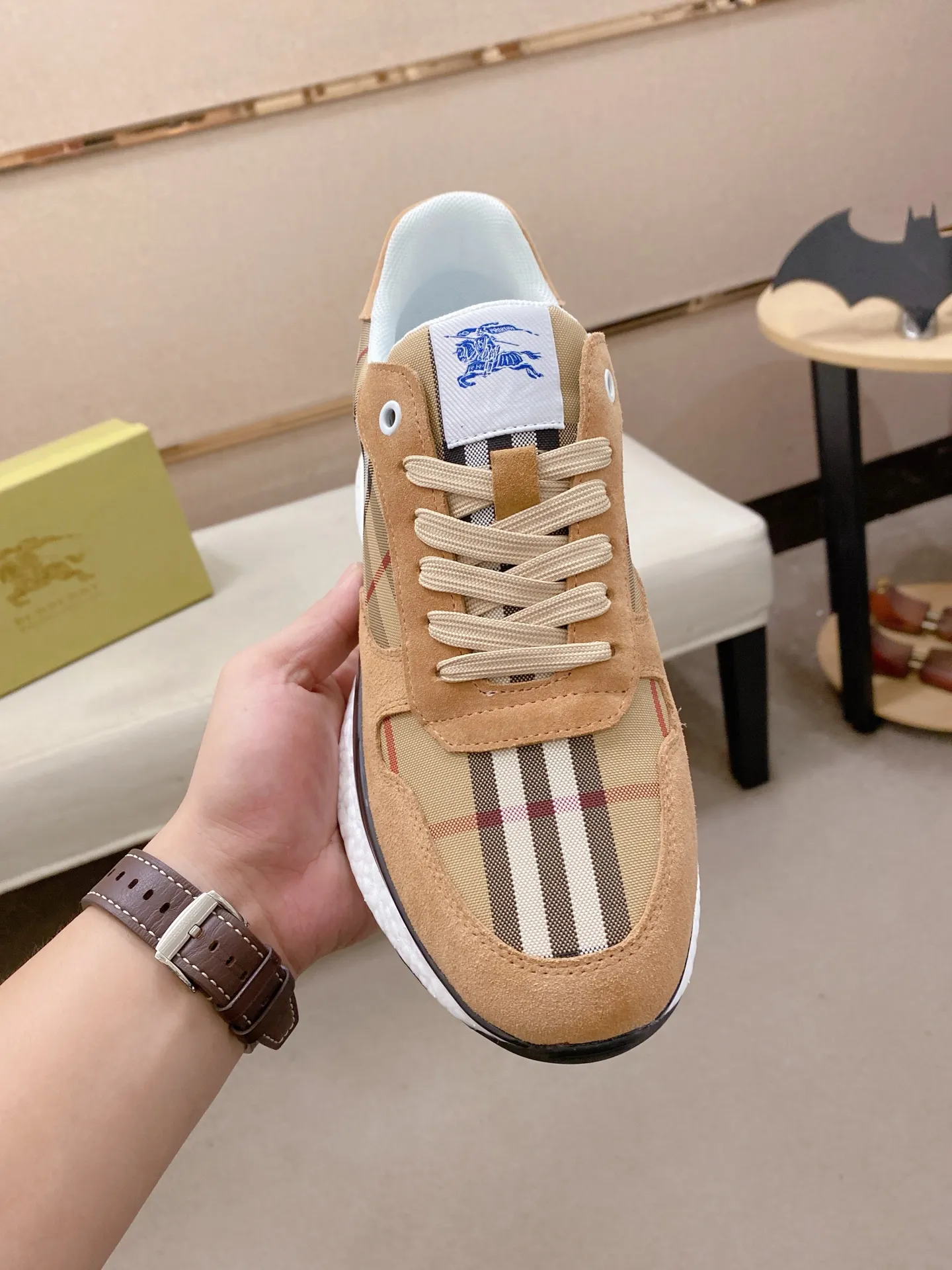 Men's clothing and shoes💰:442💰🇮🇹🇮🇹Synchronized with BURBERRY's top purchasing agents🔍🔍. First-layer cowhide and fabric imported from Italy. Fully imported mesh lining, sole: original sole provided by the original factory, exclusive movable molded sole, super comfortable, original factory follow-up goods, 🔍🔍high quality, can be entered and exited at will, welcome to compare code number 38-44 (45 is custom-made and cannot be returned or exchanged)